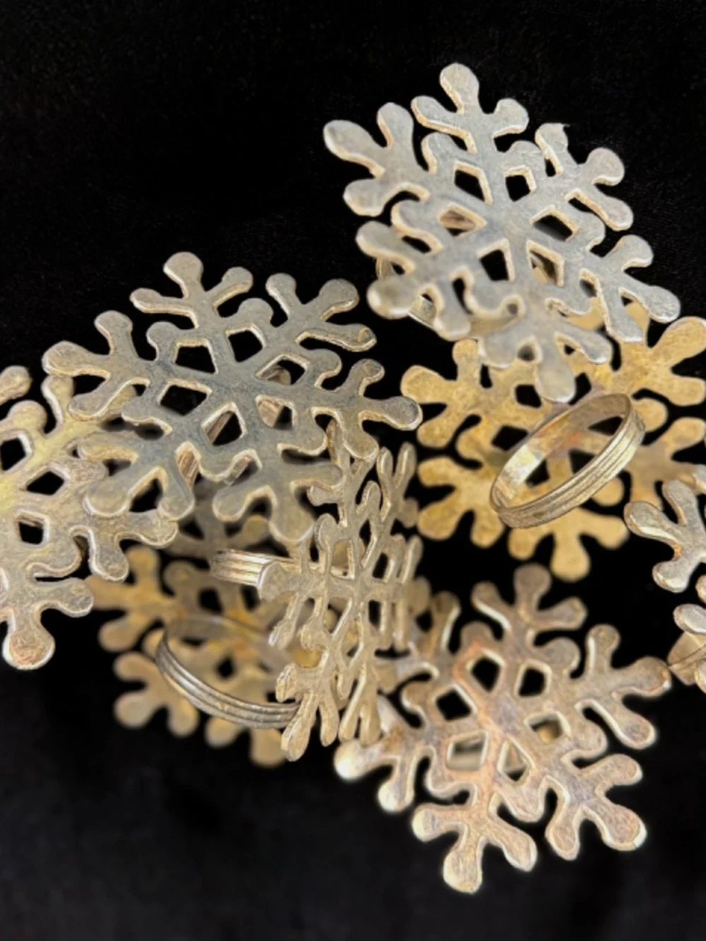 8 Snowflake Napkin Rings Christmas Winter Napkin Holders Set Silver Tone